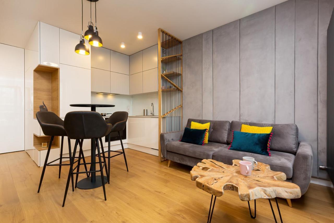Apartment City Center Grzybowska By Renters Prestige Varsavia Esterno foto