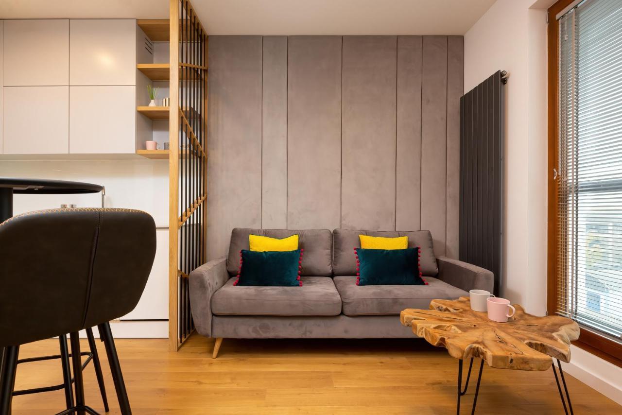 Apartment City Center Grzybowska By Renters Prestige Varsavia Esterno foto