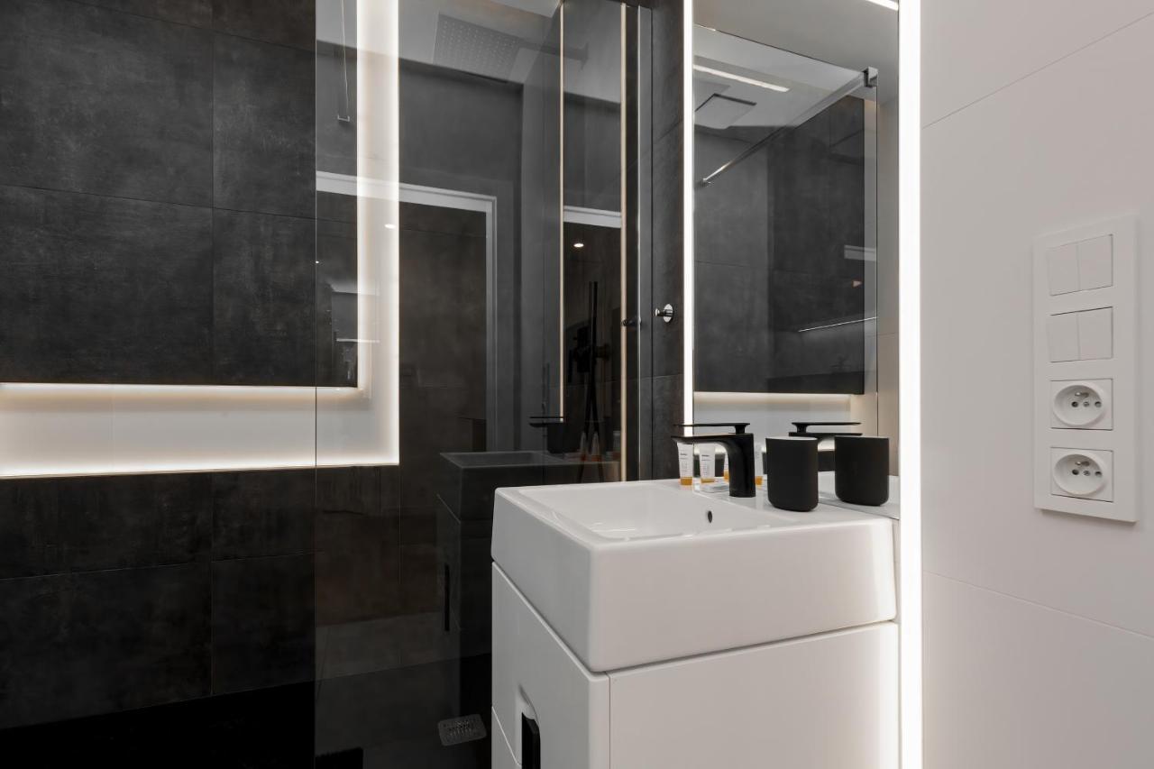 Apartment City Center Grzybowska By Renters Prestige Varsavia Esterno foto
